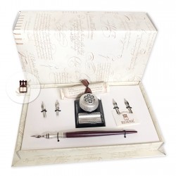 Pen and inkwell set